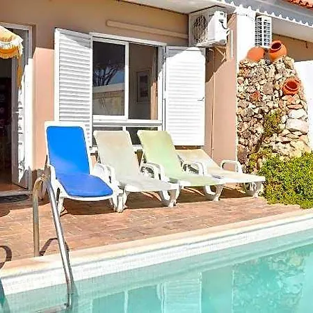 Hotel In With Pool Near Golf Courses