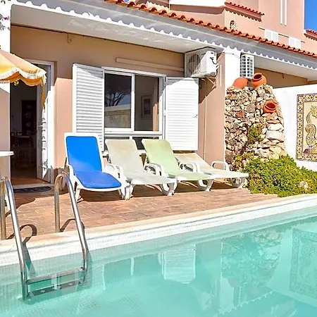 In With Pool Near Golf Courses ホテル 3*